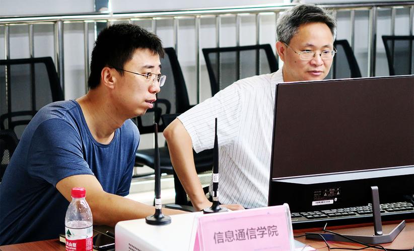 结业:培训结束,参训的高校老师都获得了由湖南省软件无线电工程技术